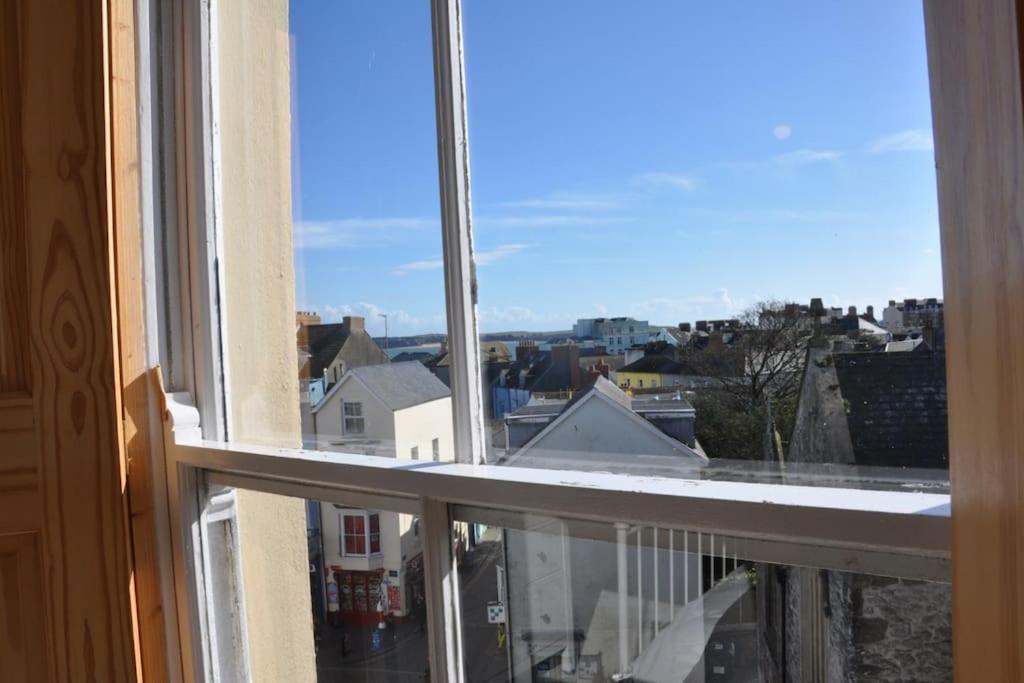 Modern Flat With Island Views In Heart Of Tenby Εξωτερικό φωτογραφία