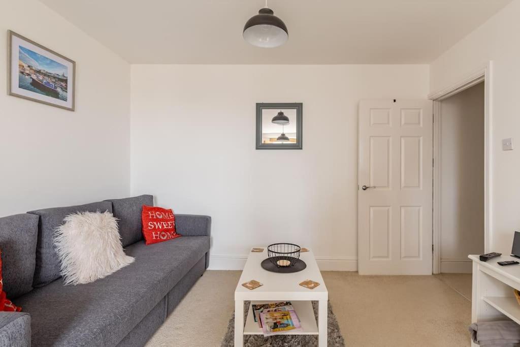 Modern Flat With Island Views In Heart Of Tenby Εξωτερικό φωτογραφία